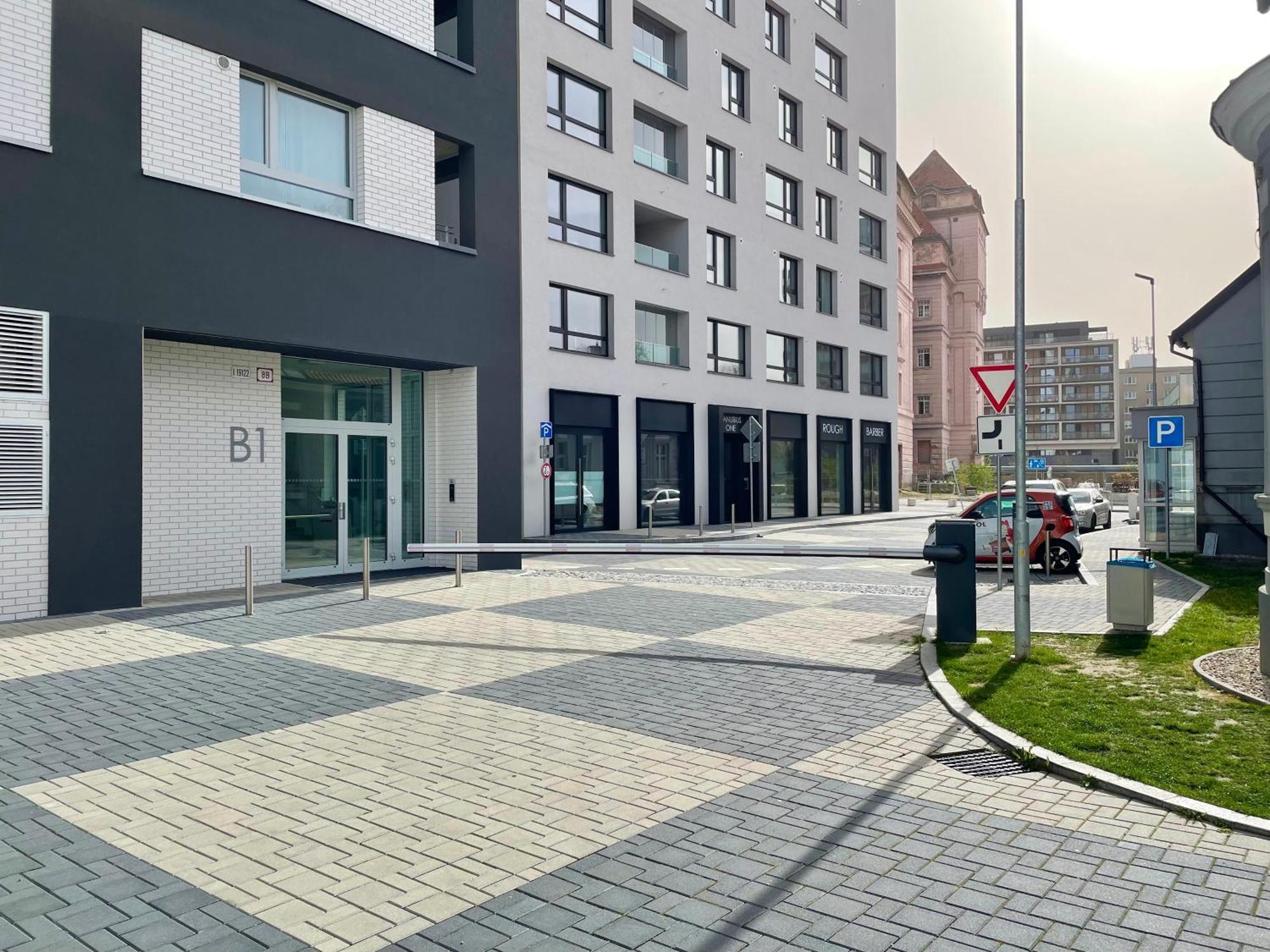 Apartamento Arenas Bratislava Exterior foto